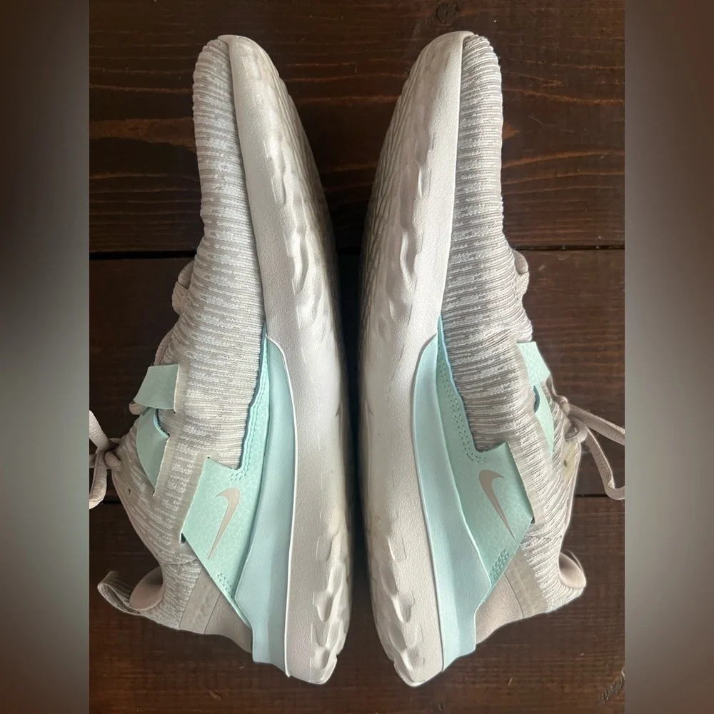 Women’s Nike Renew Arena Trainers Size 9